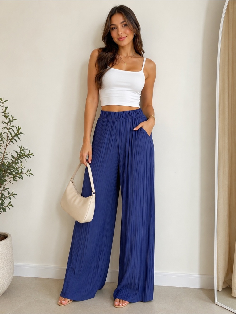 Wide-Leg Pleated Trousers in Navy